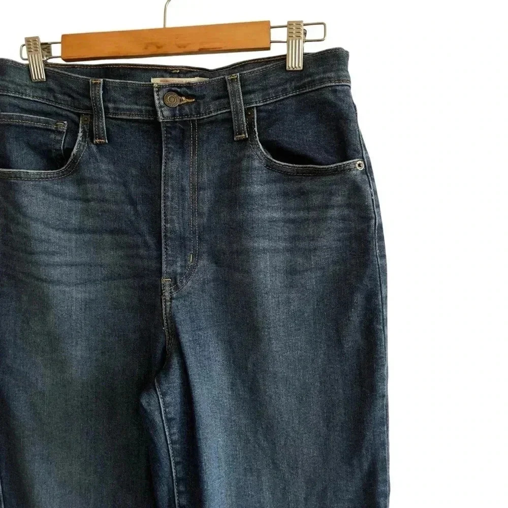 Levi's High Waisted Mom Jeans Size 30 Medium Indigo Blue Denim - Picture 5 of 9